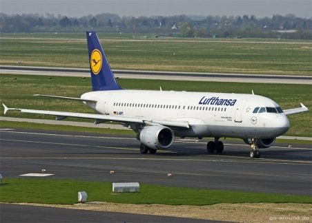 Un avion Lufthansa a aterizat de urgenţă în Rusia, după ce piloţii au detectat fum în cabină