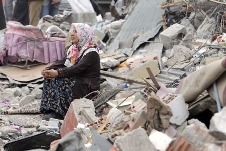 Miracol sau noroc? A fost scoasă de sub dărâmături la 66 de ore după cutremurul din Turcia
