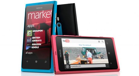 Nokia atacă supremaţia Apple şi Samsung cu cinci noi terminale, Lumia şi Asha