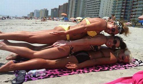 De ce e mai bine iarna decât vara? Pentru că nu vezi aşa ceva! Poze extravagante de la malul mării 113490