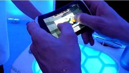 Nokia Kinetic - un gadget care se îndoaie, cu display OLED 