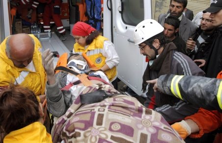 Turcia. Tânăr de 19 ani, scos viu de sub dărâmături, după 91 de ore de la cutremur