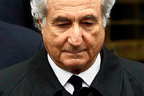 Autorul celei mai mari fraude financiare din istorie, Bernard Madoff, a încercat să se sinucidă