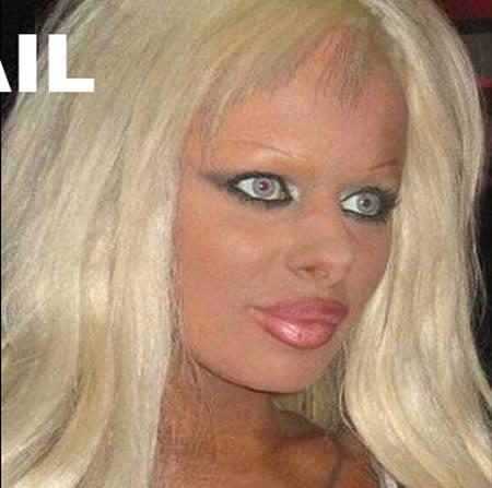 Când în loc de creier, e Botox. Miss Piggy e mic copil pe lângă ea. Vezi top dezastre siliconate 113705