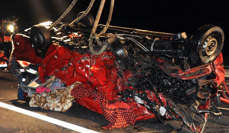 Imagini cutremurătoare de la locul accidentului soldat cu 14 români morţi 113927