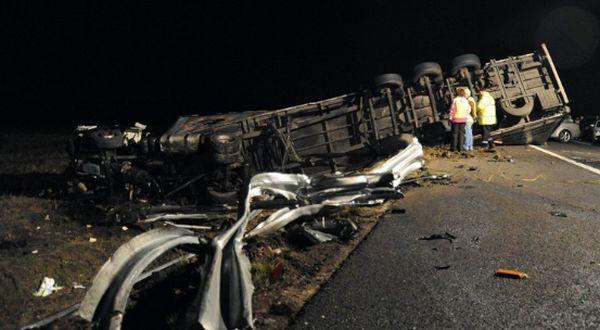 Imagini cutremurătoare de la locul accidentului soldat cu 14 români morţi 114008