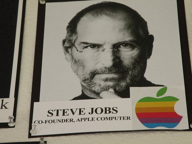 Biografia lui Steve Jobs s-a vândut în peste 370.000 de exemplare în doar o săptămână