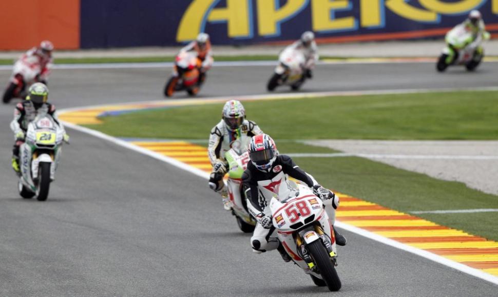 Marco Simoncelli, omagiat pe circuitul de la Valencia cu un tur de onoare şi foc de artificii 114867