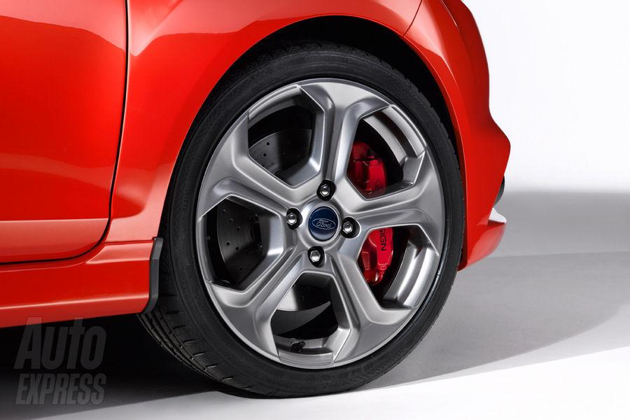 Ford Fiesta ST - mini-racheta cu cinci uși, în primele imagini oficiale 115018