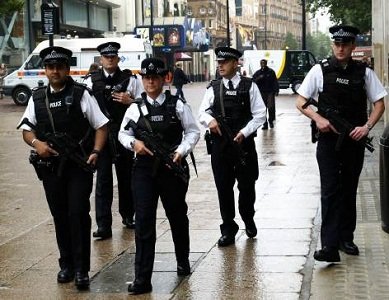 Londra. 4.000 de poliţişti vor fi mobilizaţi pentru manifestaţiile studenţeşti de miercuri