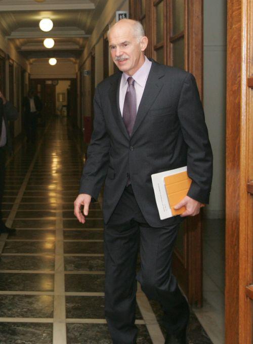 Papandreou demisionează astăzi. Vezi cine i-ar putea lua locul 114946