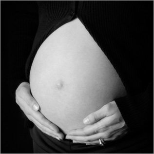 O britanică propune limitarea vârstei pentru femeile care vor să rămână însărcinate
