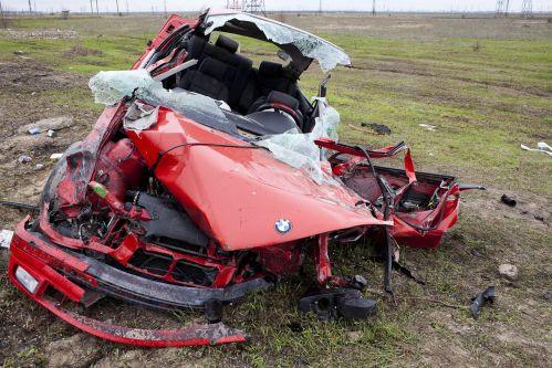 Şoselele morţii: Un bărbat şi-a pierdut viaţa, în urma unui accident în lanţ din Ialomiţa. Trei răniţi, într-un accident din Vaslui 115173