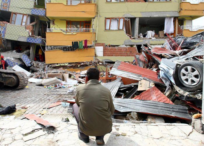 Turcia devastată de un nou cutremur. Şapte oameni au murit şi peste o sută au fost răniţi 115511