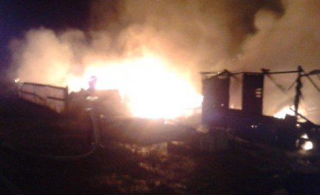 Mai multe gospodării din Caraş-Severin au ars în ultimele săptămâni. Focul ar putea fi pus intenţionat