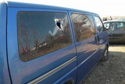Cluj. 30 de maşini au fost vandalizate, într-un parc auto din judeţ