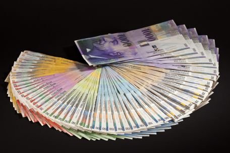 Un elveţian s-a îmbogăţit cu 68 de milioane de euro, peste noapte. Care este cheia succesului?