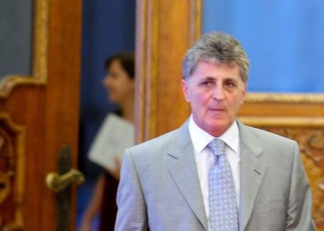 Mircea Duşa: Mircea Geoană s-a exclus singur din partid