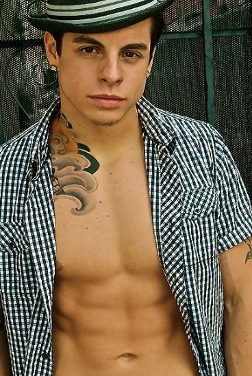 Jennifer Lopez s-a cuplat cu un dansator. Vezi cum arată noul iubit al cântăreţei 116008