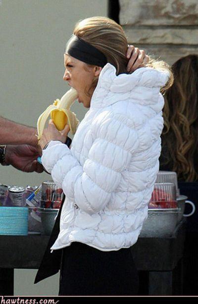 Ce face cu mâinile?! Intră să vezi ce au văzut ÎN DIRECT sute de oameni 116163