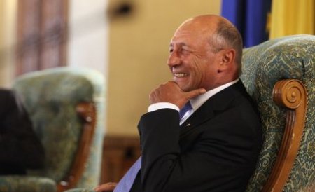 Revista presei - 16 noiembrie: Băsescu a anunţat PIB cu o zi înainte de publicare. INS se disculpă
