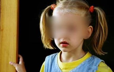 Suceava. Un băiat de 8 ani, suspectat că ar fi violat o fetiţă de 3 ani