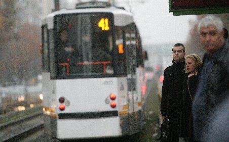 Tramvaiele liniei 41 nu opresc sâmbătă în staţia din zona pasajului pietonal Turda