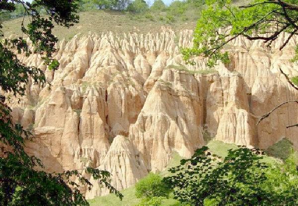 273 de locuri pe care trebuie să le vezi înainte să pleci din România. Merită ţara noastră o şansă? 117159