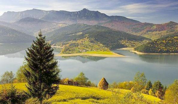 273 de locuri pe care trebuie să le vezi înainte să pleci din România. Merită ţara noastră o şansă? 117163