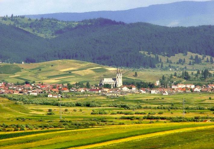 273 de locuri pe care trebuie să le vezi înainte să pleci din România. Merită ţara noastră o şansă? 117167