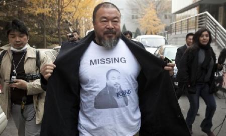 Artistul chinez care sfidează sistemul. Vezi imaginea care a indignat autorităţile din China 117177