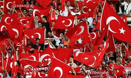 Vicepreşedintele Federaţiei Turce de Fotbal a fost eliberat din arest