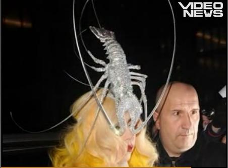 Lady Gaga, diva cu cea mai bizară colecţie de pălării 117362