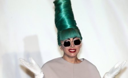 Lady Gaga, diva cu cea mai bizară colecţie de pălării