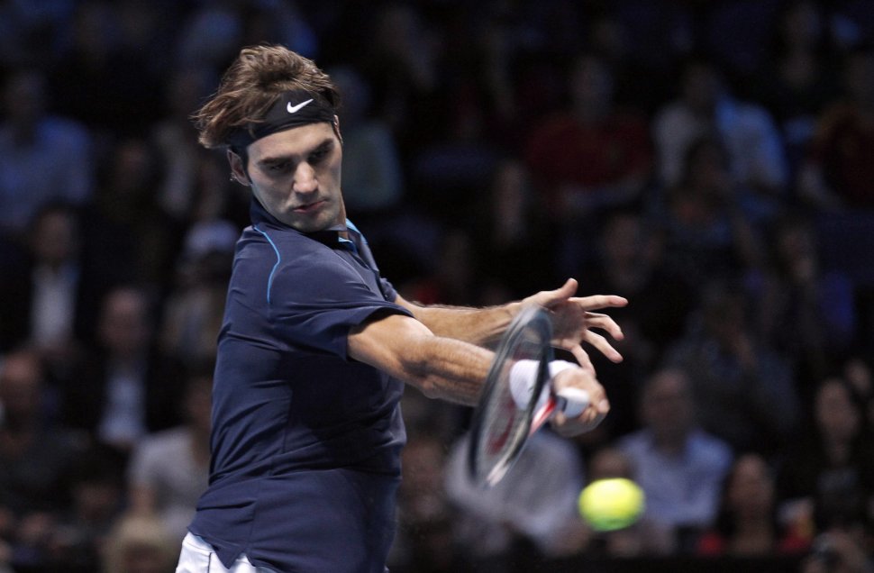 Federer, demonstraţie de forţă în faţa lui Nadal: Victorie în două seturi şi calificare în semifinale la Turneul Campionilor