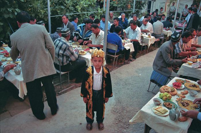 Fotografiile care i-au anunţat moartea. Oglinda unei societăţi care a condamnat-o la închisoare 117628