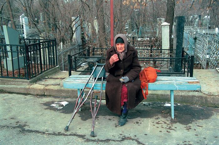 Fotografiile care i-au anunţat moartea. Oglinda unei societăţi care a condamnat-o la închisoare 117630