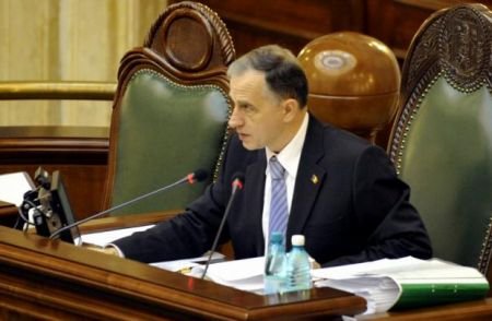 Mircea Geoană a fost revocat din funcţia de preşedinte al Senatului. Petru Filip, interimar la Senat