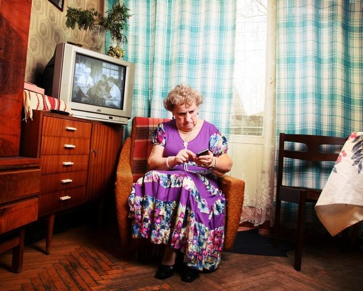 Vezi ce o face fericită pe &quot;babushkă&quot;. GALERIA FOTO ce sfidează trecerea timpului 117711