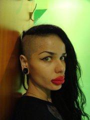 Botoxată şi rujată, parcă a-nghiţit o roată! Transformarea unei fete normale într-o piţi autentică 117974