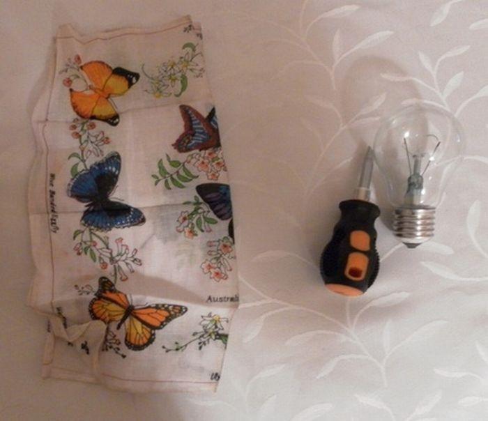 Ce se întâmplă atunci când bagi un bec în gură? Să NU încercaţi aşa ceva acasă! 118030