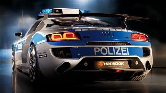 Audi R8 GTR a îmbrăcat uniforma poliţiei, pentru campania &quot;Tune it! Safe!&quot; 118447
