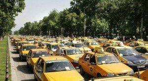 Taximetriştii protestează la Braşov. Şoferii cer majorarea tarifului pe kilometru 
