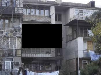 Nu-ţi va veni să crezi când vei vedea ce au atârnat de balcon. Foto 100% reală 118938