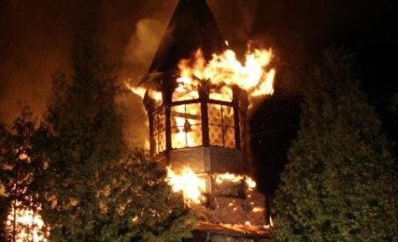 Un centru cultural musulman din Copenhaga a fost incendiat. Poliţia invocă motive religioase