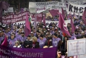 10.000 de persoane au ieşit în stradă la Sofia ca protest împotriva creşterii vârstei de pensionare