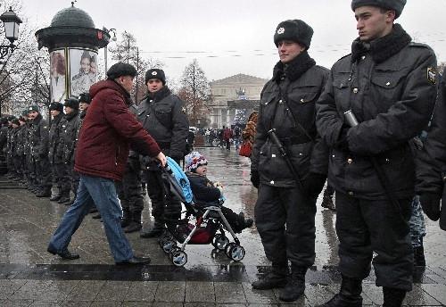 Aproximativ 50 de opozanţi ruşi, reţinuţi pentru că protestau la Moscova şi Sankt-Petersburg 119644