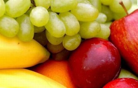 Nici fructe nu ne vom mai permite să mâncăm! Preţul lor s-a mărit considerabil de la începutul crizei. Vezi cu cât