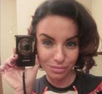 Şi pe tine te-a incitat când ai văzut-o. Acum a ajuns o &quot;epavă botoxată&quot;. Nu o vei mai recunoaşte 120299