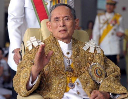 Un american, condamnat la doi ani de închisoare pentru insultarea regelui Tailandei